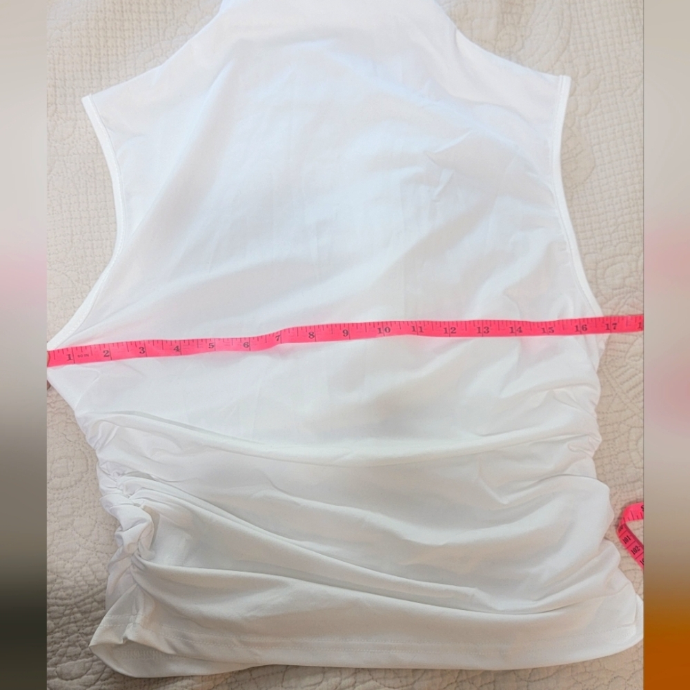 SHEIN White Curve Sleeveless Blouse